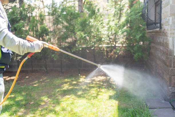 Best Exterminator Services  in Simsbury Center, CT
